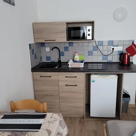 009 Apartment *